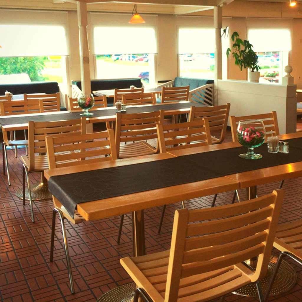 Hotel Jaemsae Ресторант снимка