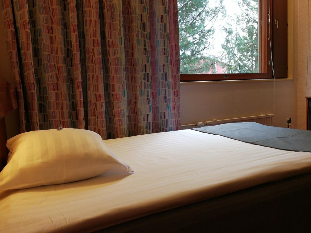 Hotel Jaemsae Екстериор снимка