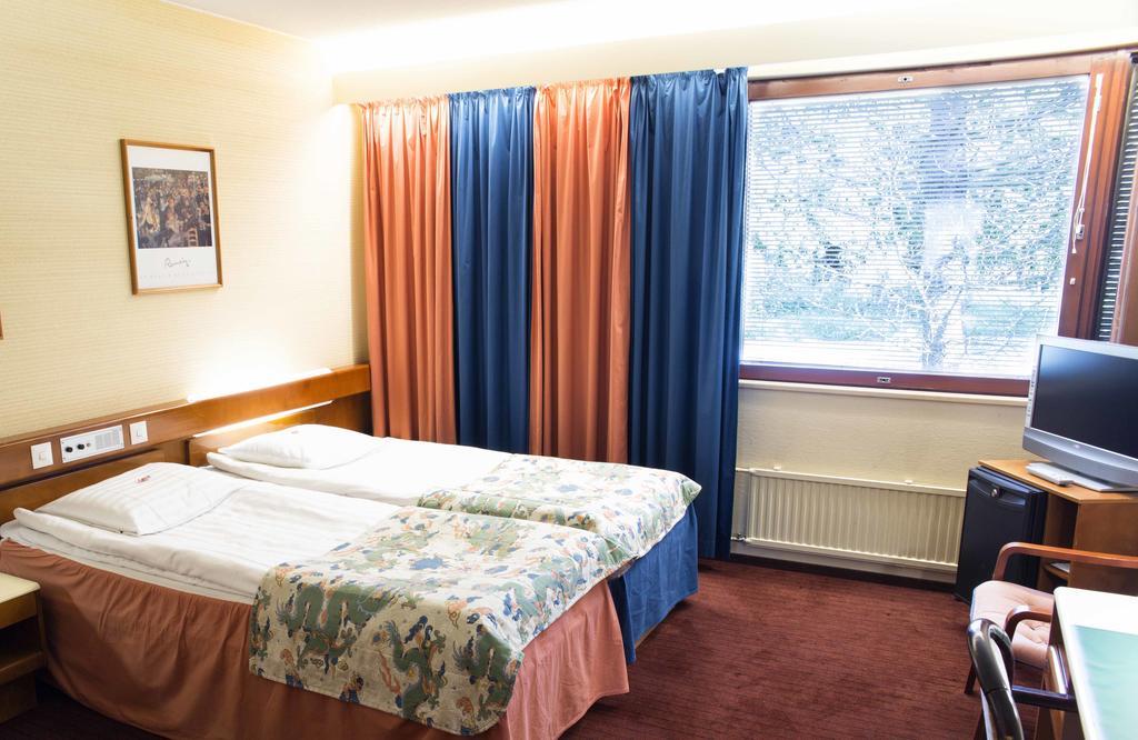 Hotel Jaemsae Екстериор снимка