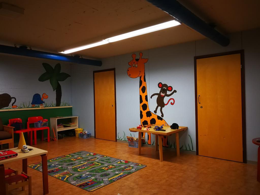 Hotel Jaemsae Екстериор снимка