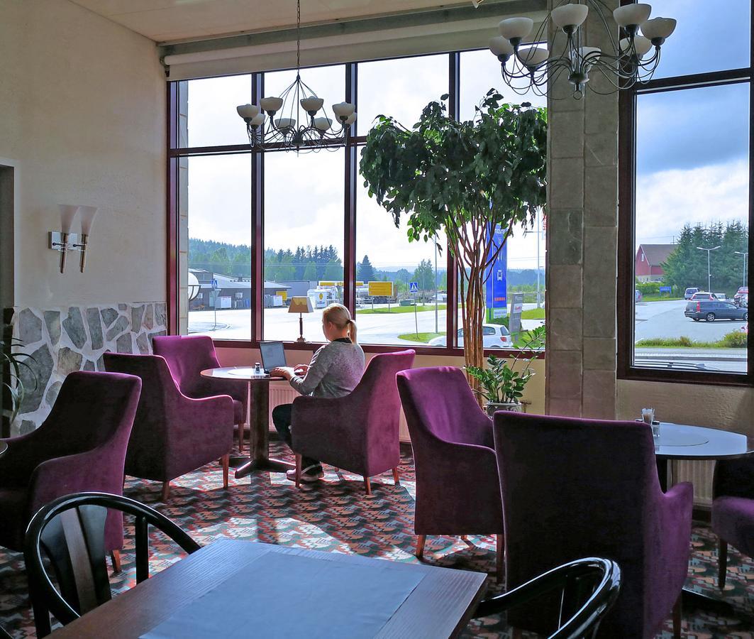 Hotel Jaemsae Екстериор снимка